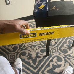 G6 Pontiac Inner tire rod (right)