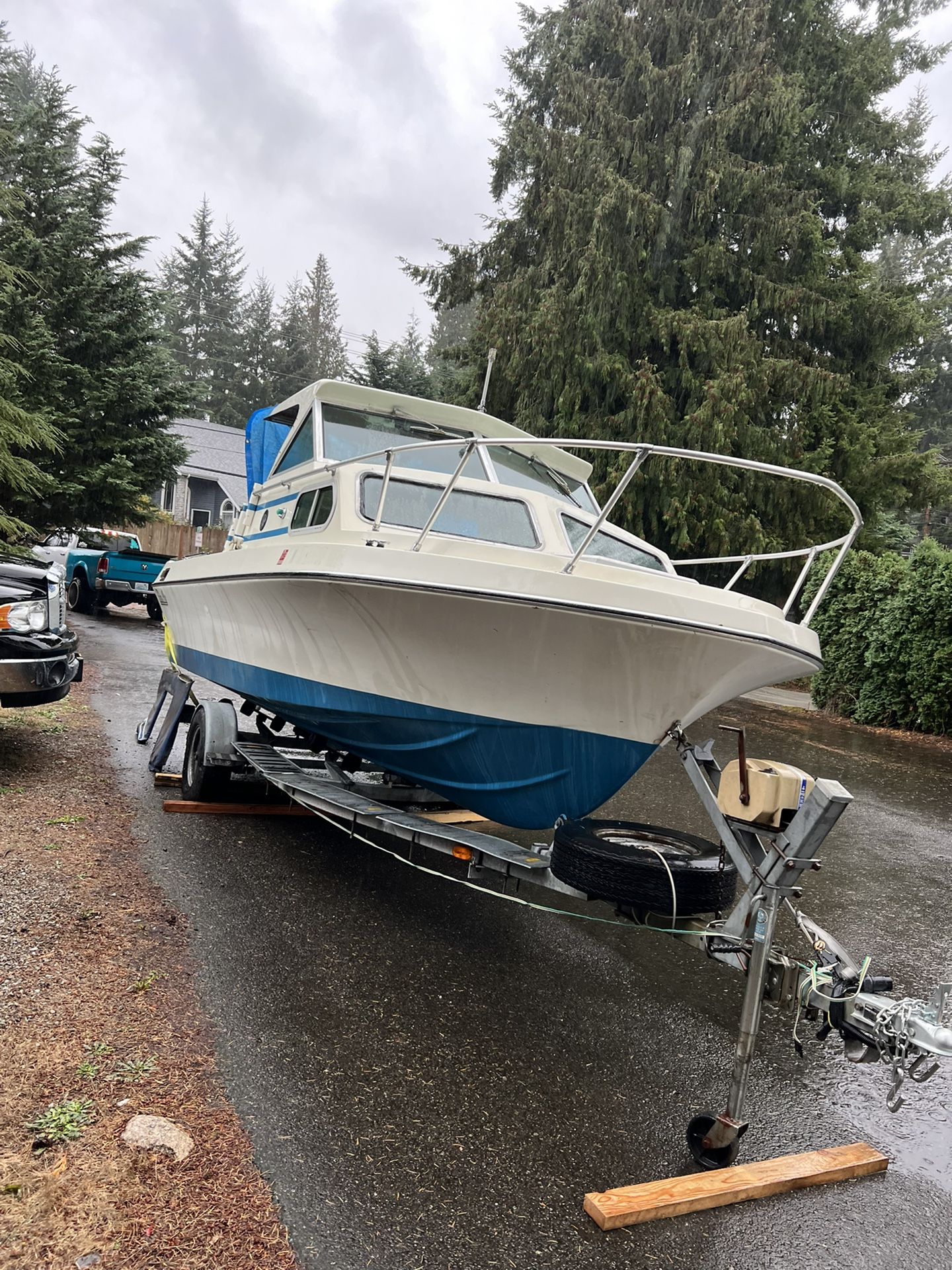 19.5 Glasply Cabin Cruiser for Sale in Snohomish, WA OfferUp