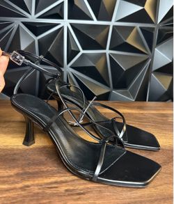 H&M Black Strappy Square Toe Ankle Strap Buckle Kitten Heels Synthetic US 6