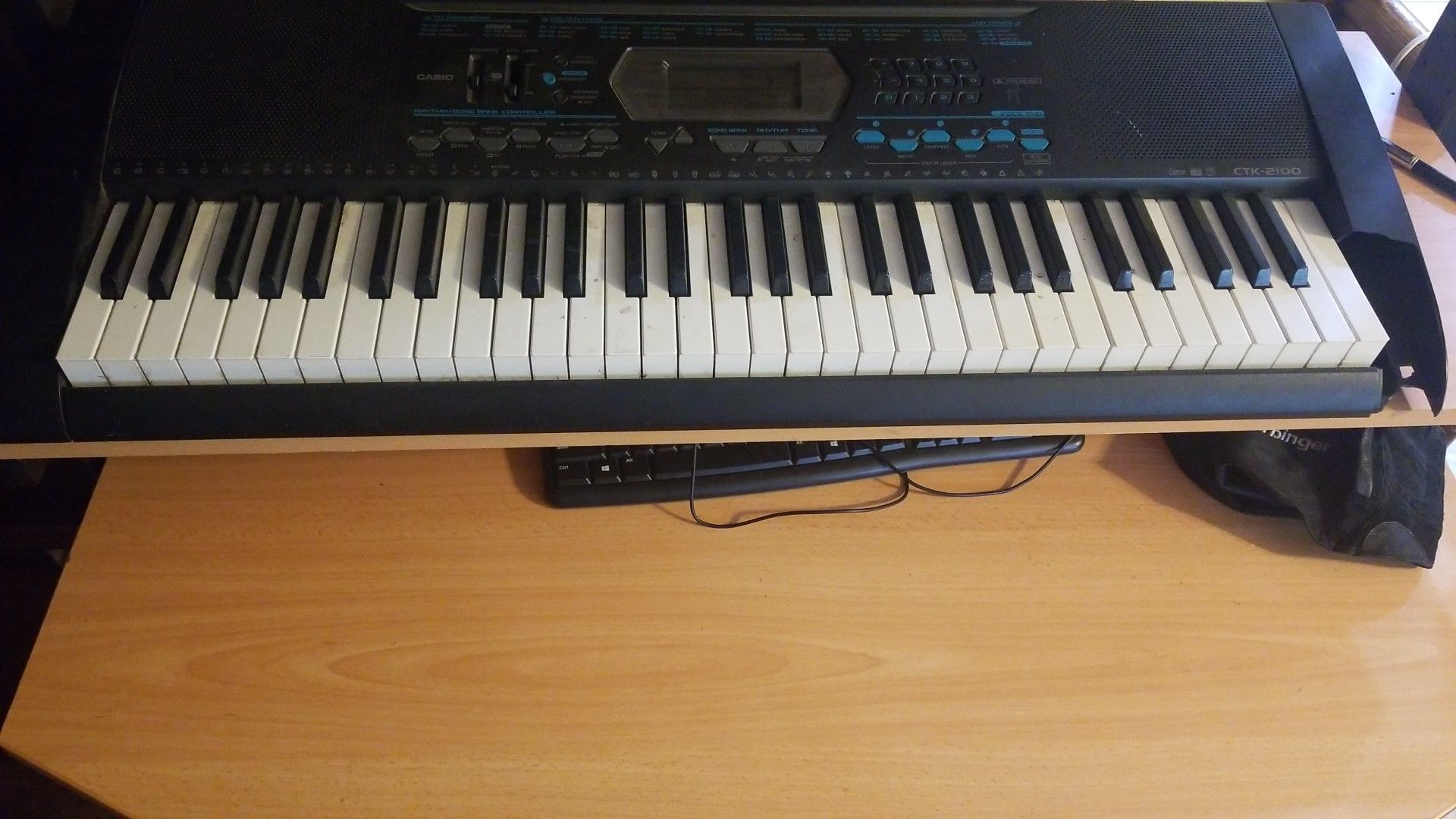 Casio keyboard 400 Tones