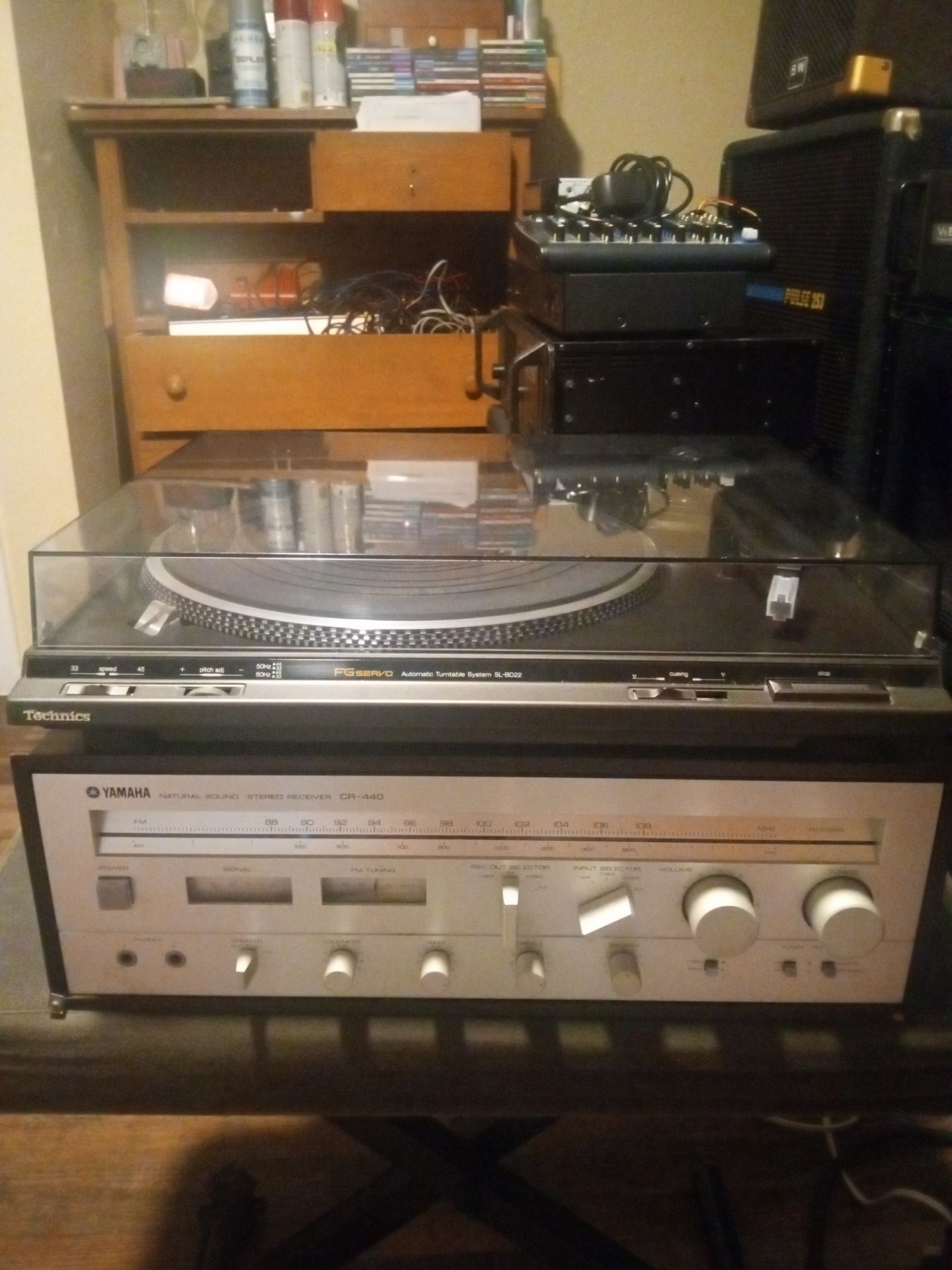 Yamaha cr440 reciever and technics sl-6022 turntable awesome vintage stereo 150 bucks firm price