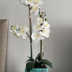 Tropical hibiscus, white floral Blue ceramic vase