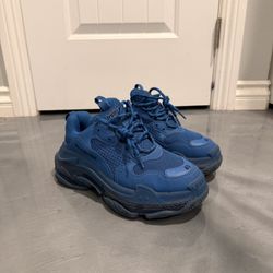 Balenciaga Triple S Size 40