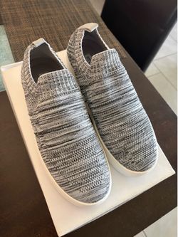 Steve Madden Slip-On size 8.5