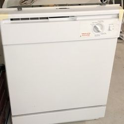 Hotpoint HDA2100HCC 24" White Full Console Dishwasher