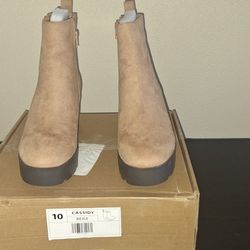 Women's Cassidy Boots Beige 10.