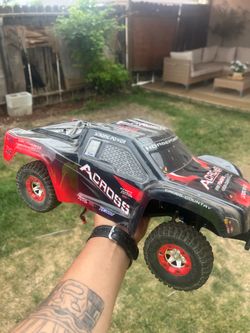 WL Toys short course truck