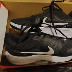 Brand New Nike Shoes Size 4YOUTH 