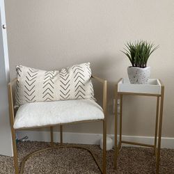 Decorative Chair W Side Table/Plant Holder 