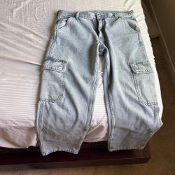Levis Cargo Jeans