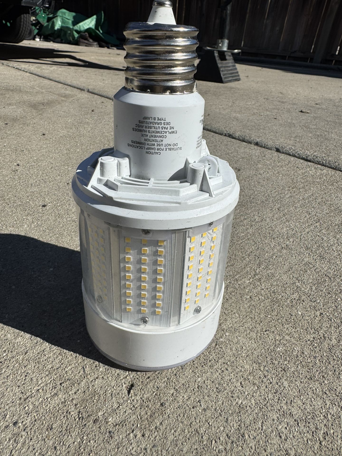 💡 GE 250W LED Corn Light Bulb – 35,000 Lumens, 120–277V, Type D (Commercial/Industrial)