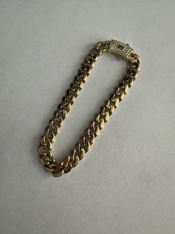 14K Gold Plated Stainless Steel Iced Box Clasp Cuban Link Bracelet – 7.5 Inches