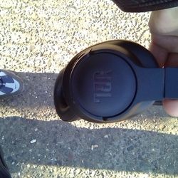 JBL Tune 710