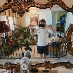 Romeo & Juliet mirror with matching foyer/entrance table