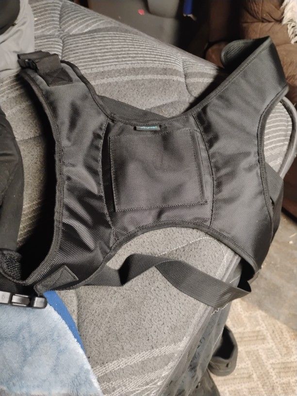 Vivebrand. Wheelchair No Slip Vest
