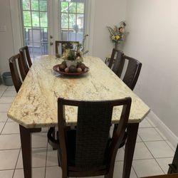Dinning Table 