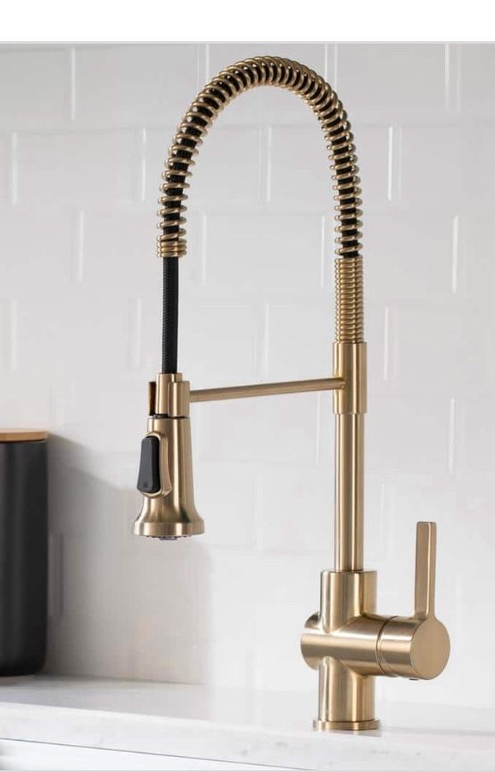 Kitchen Faucet ( Brand: Kraus ) New Condition