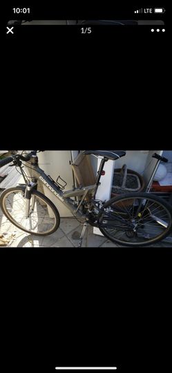 Bicycle cannondale superV700comp superVactive