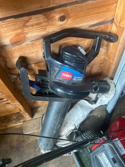 Toro Super Blower – Electric Leaf Blower/Vacuum Black Toro Super Blower