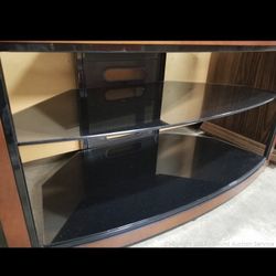 Bell'O Glass Media Center