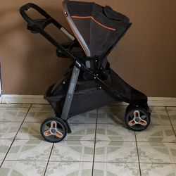 LIKE NEW GRACO MODES STROLLER AND BASSINET 2 IN 1