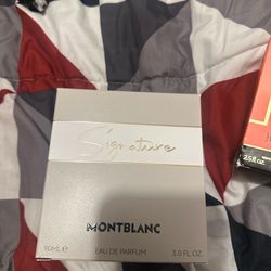 Women’s perfume Signature