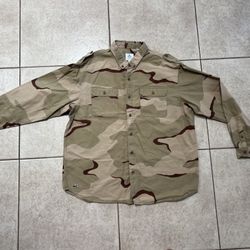 vintage Lacoste camo shirt realtree style army USA, size L
