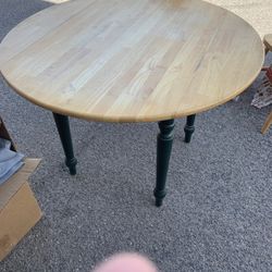 ROUND DINNER TABLE WITH 4 CHAIRS FOLDABLE SIDES