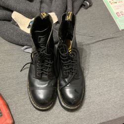 Dr. Martens Bouncing Souls Size 10 1/2
