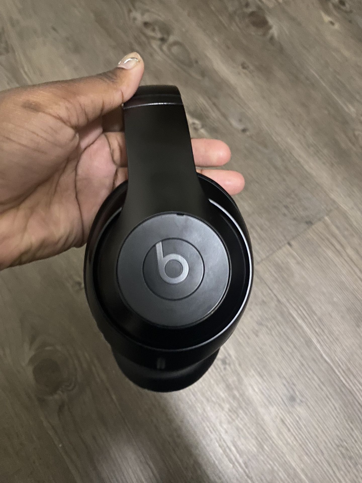 Beats Studio Pro Negotiable 