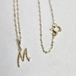 14kt Gold "M" Necklace 18"