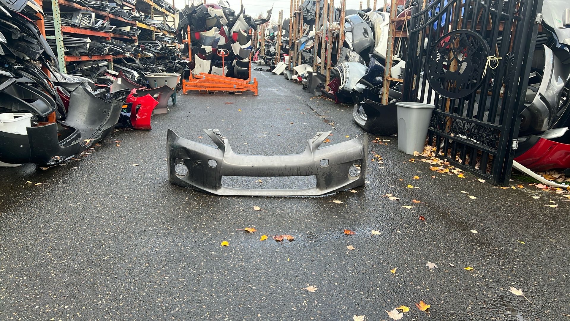 2011 To 2013 Lexus CT200H Front Bumper Cover #B979 LX1000 226