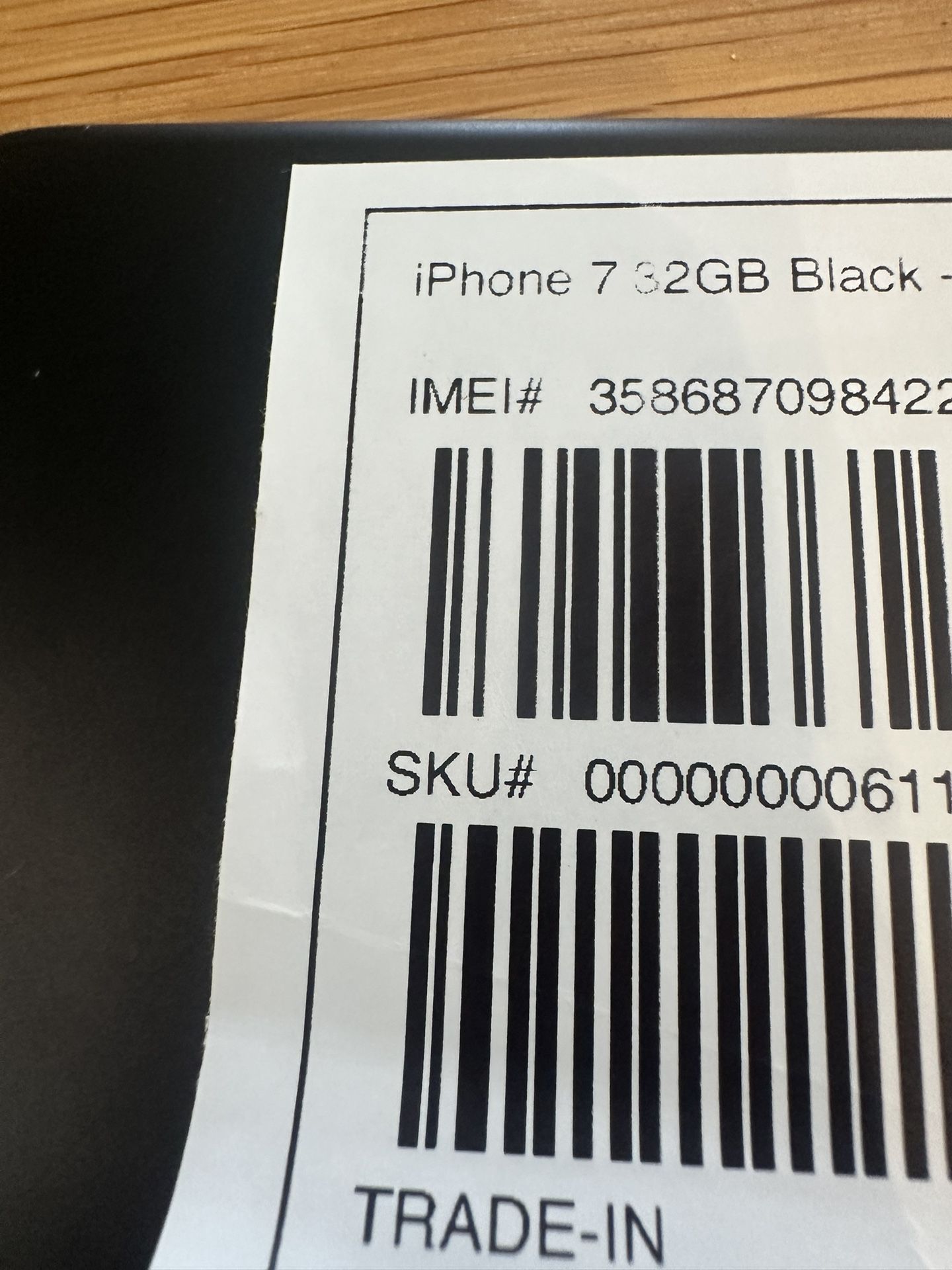 iphone 7. ( unlock ). good for trade in. line account 