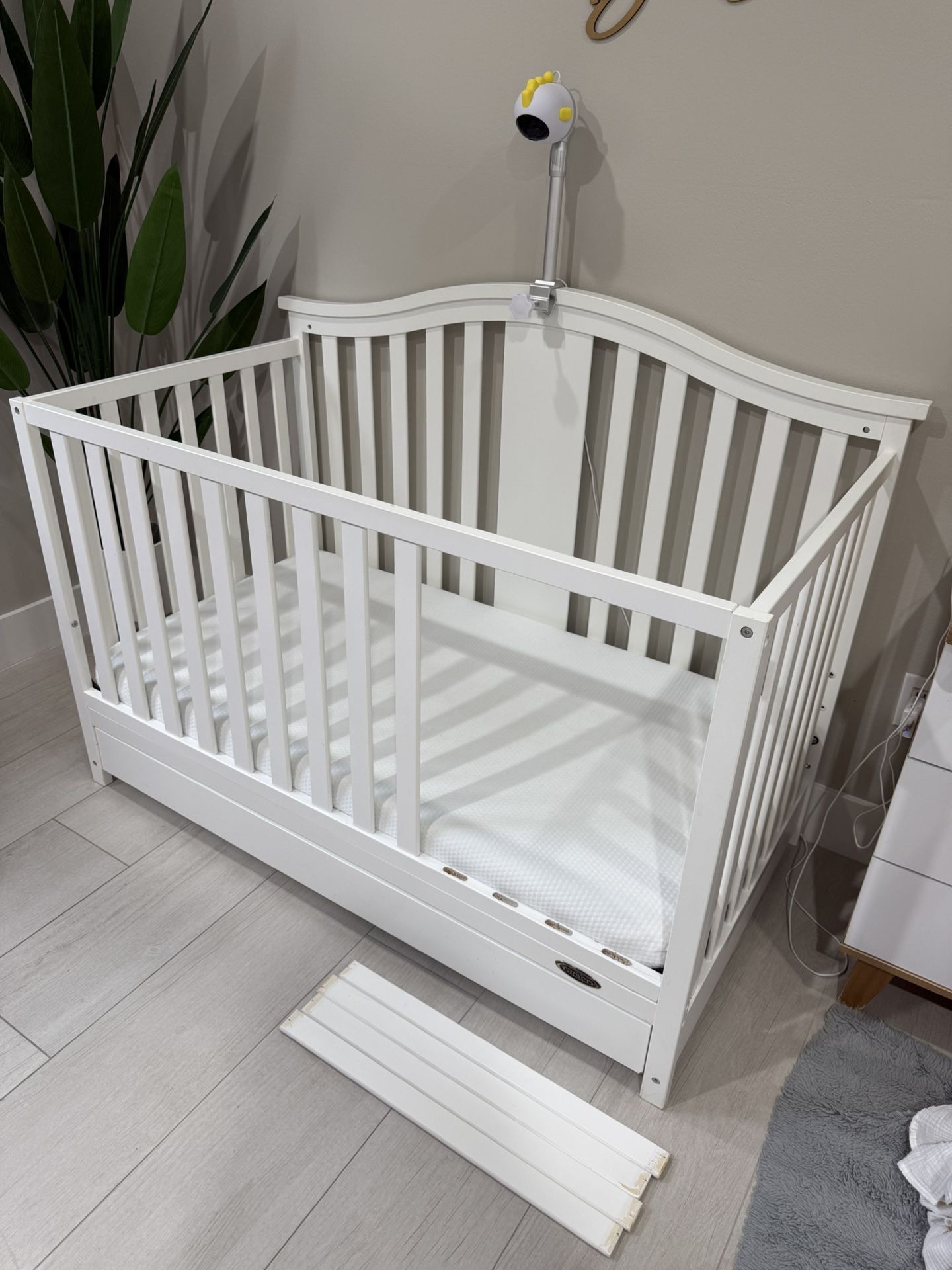 Graco Solano 4-in-1 Convertible Crib with Drawer + Memory Foam Mattress + Waterproof Cover