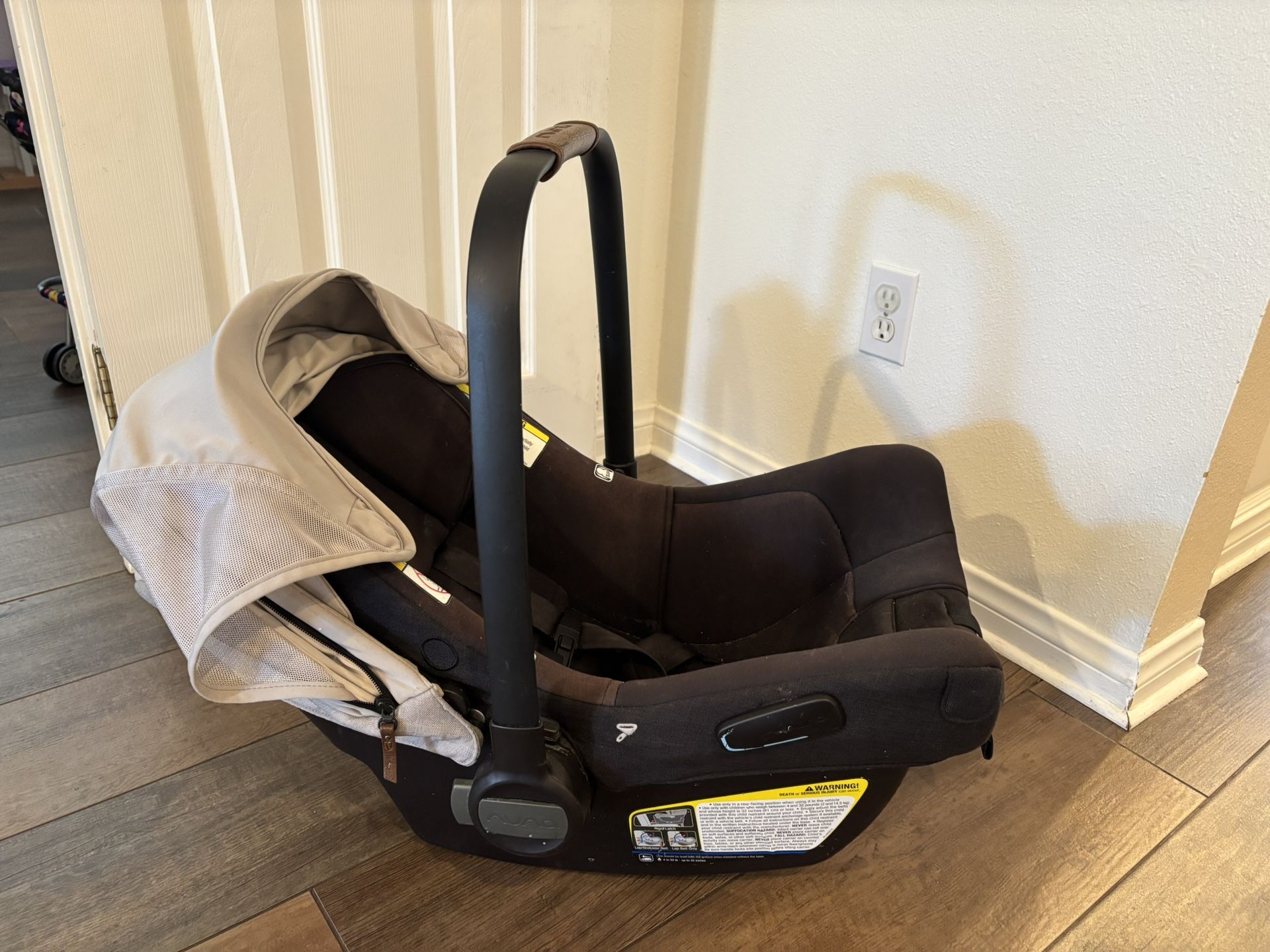 Nuna Pipa Lite Car seat
