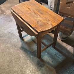 Classic Drop Leaf End Table