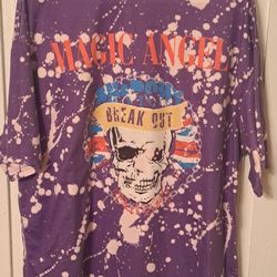 Women's T-shirt Size Large SHEIN Skull Decoration ❤️😍