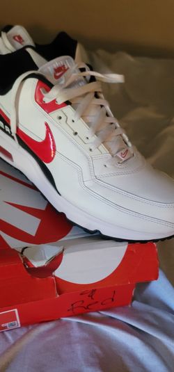 Men nike airmax Worn twice  size 13 firm price