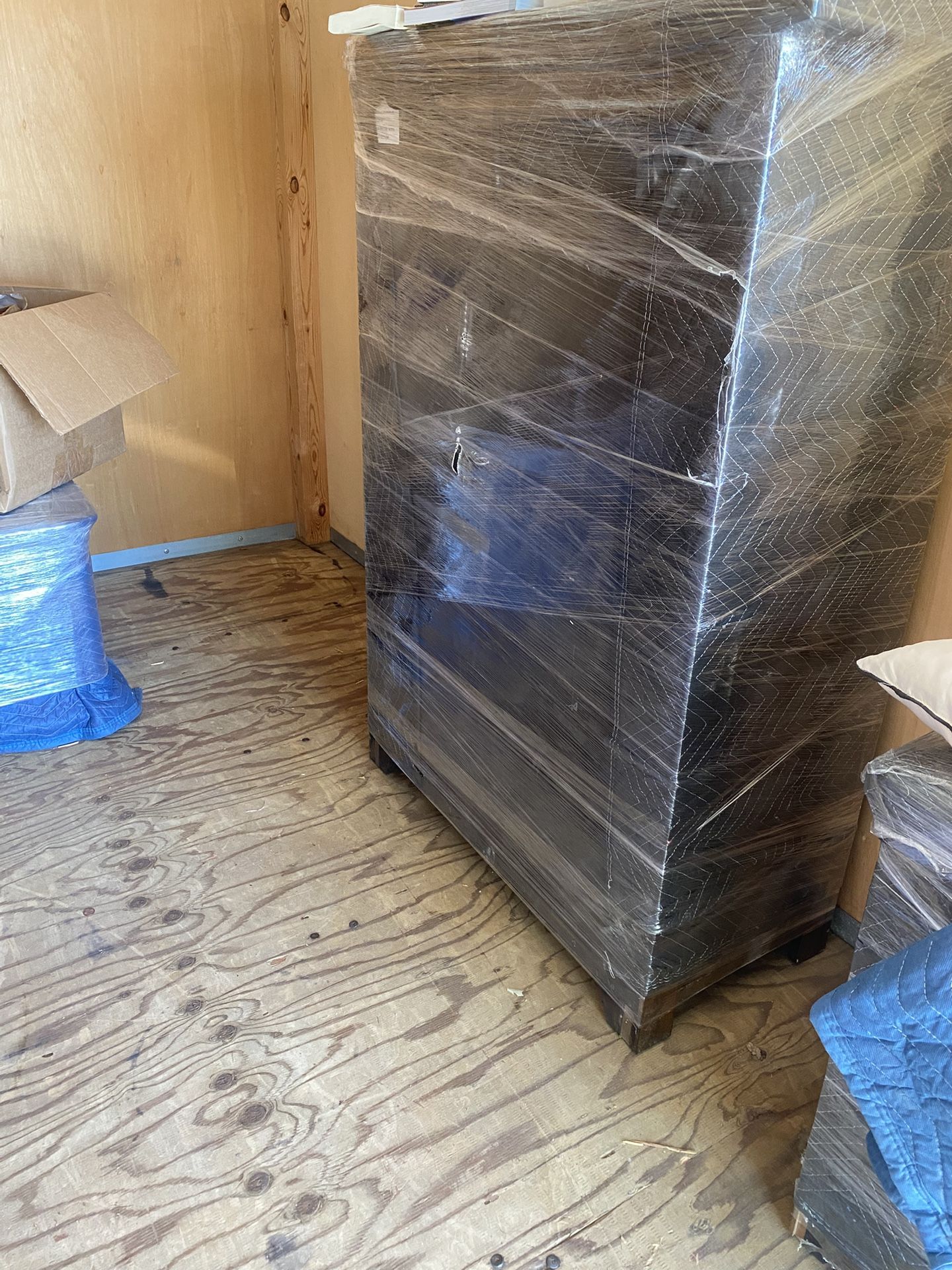 Queen Bedroom Set - Must Go by Tomorrow!