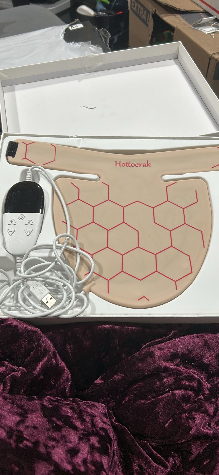 Red Light Therapy Device for Neck and Chest Skin Tightening with Remote Control