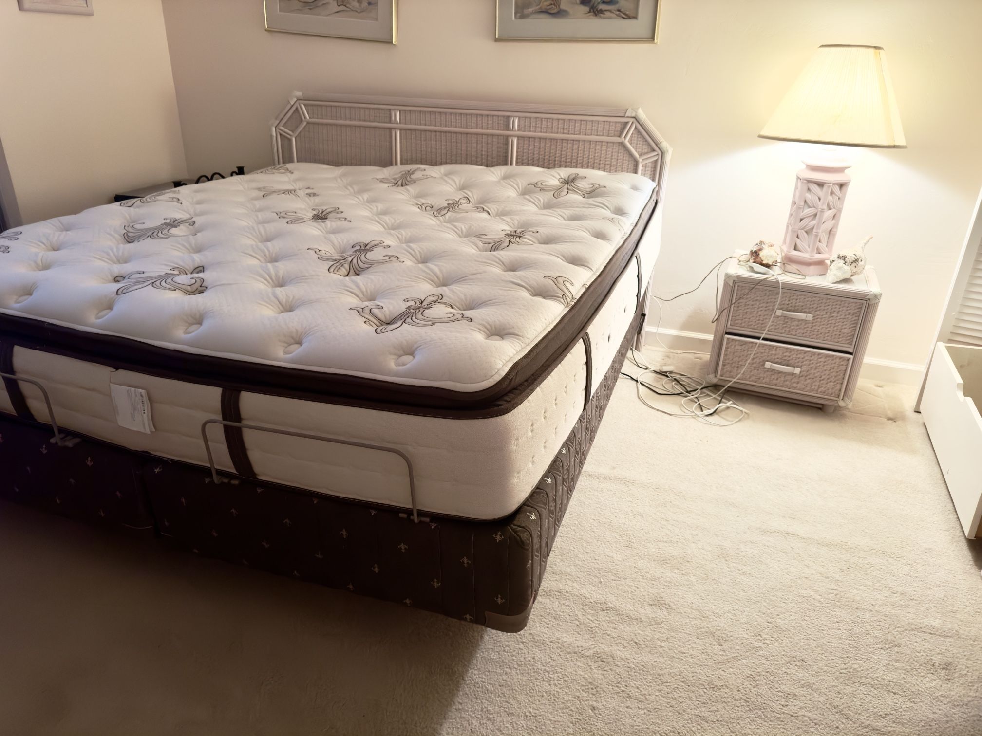 Bedroom Set With Adjustable Base