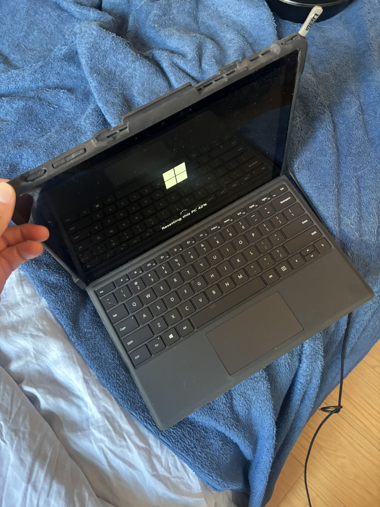 Microsoft Surface Pro 7 – 8GB RAM / 256GB SSD – Like New