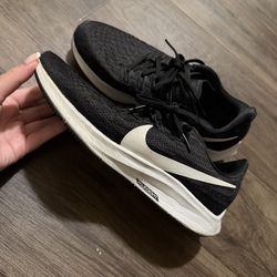 Nike zoom woman’s size 8