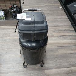 HUSKY 30 GALLON AIR COMPRESSOR 