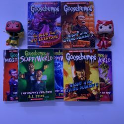 Lot Of 7 Goosebumps Books With 2 Funko Pop