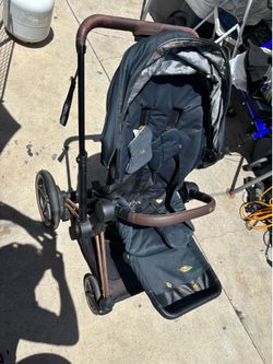 Small stroller 20$ obo