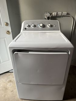 GE® 7.2 cu. ft. Capacity aluminized alloy drum Gas Dryer with Sensor Dry