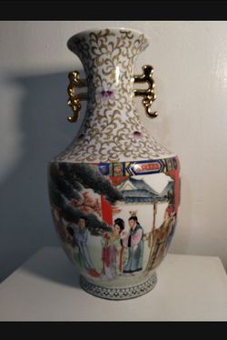 VINTAGE CHINESE PORCELAIN VASE 12"×7"