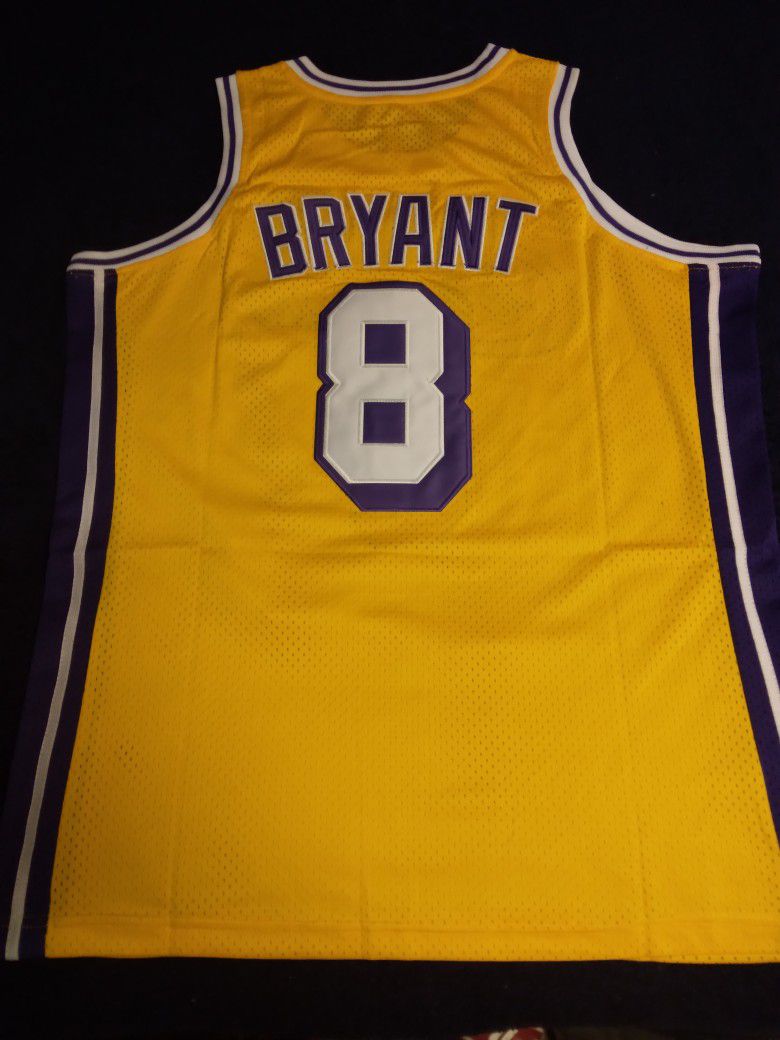 Los Angeles Lakers #24 Kobe Bryant Retro NBA Basketball Jersey -S.M.L.XL.2X  for Sale in Long Beach, CA - OfferUp