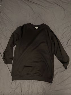 H&M Long Black Crewneck Sweatshirt